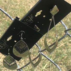 Beautiful NY Style Rhodium Dangle Earrings Set